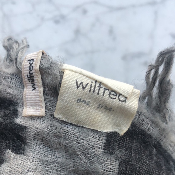 Wilfred reversible blanket scarf - Picture 4 of 4